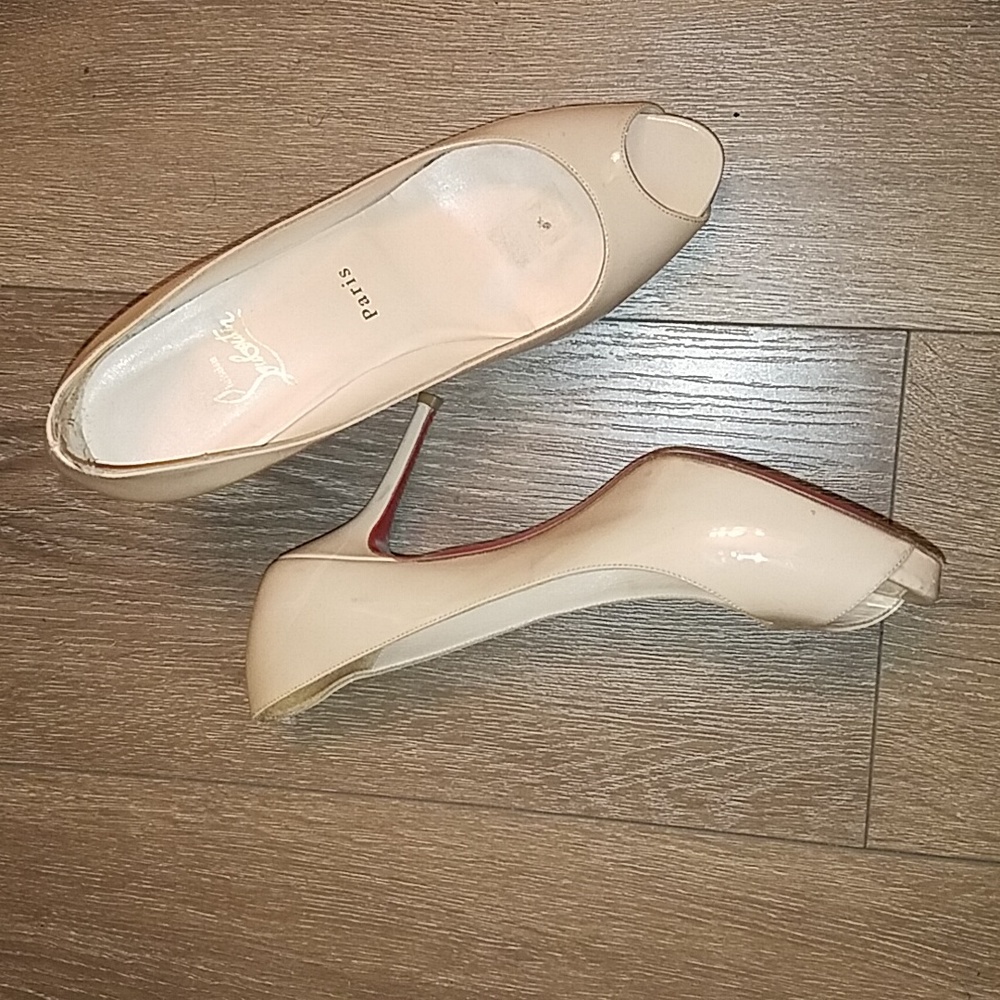 Christian Louboutin Paris Peep Toe Pump